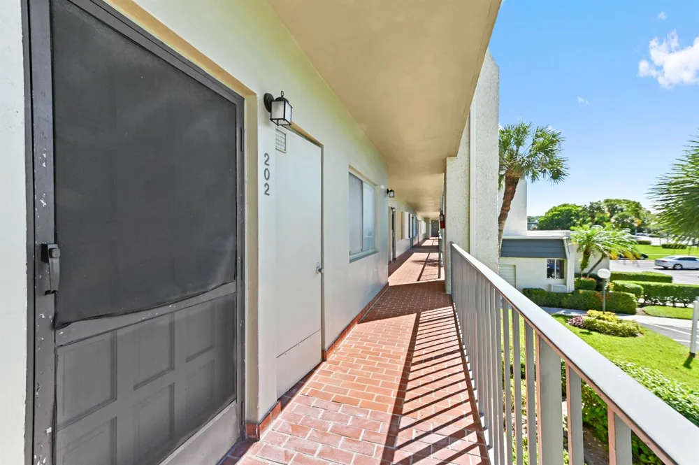 4080 Tivoli Court #202 Lake Worth, FL 33467