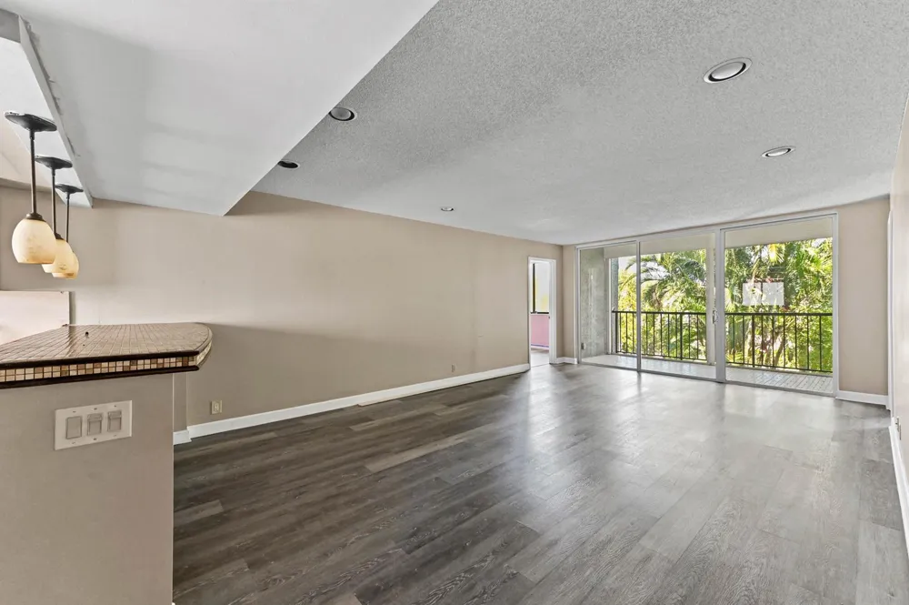 4080 Tivoli Court #202 Lake Worth, FL 33467