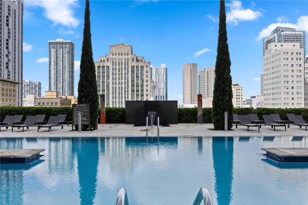 50 Biscayne Blvd #4706 Miami, FL 33132