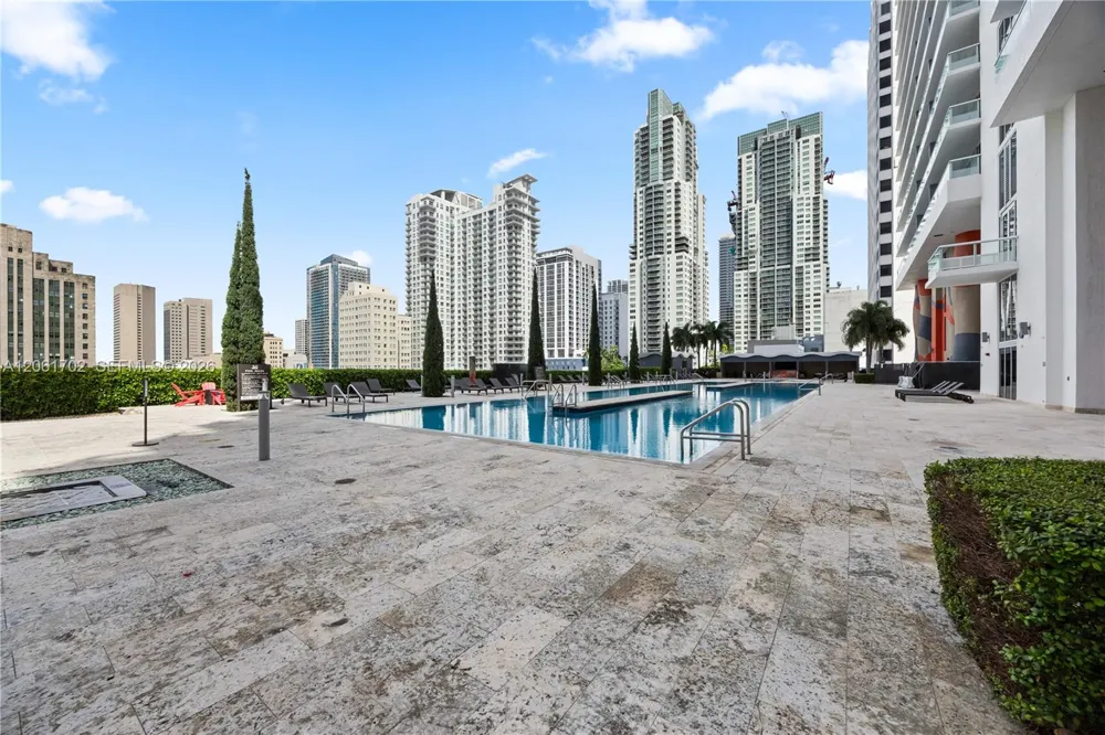 50 Biscayne Blvd #4706 Miami, FL 33132