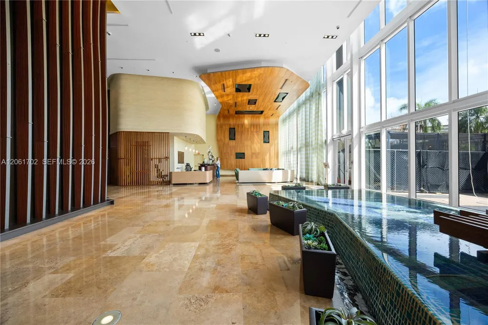 50 Biscayne Blvd #4706 Miami, FL 33132
