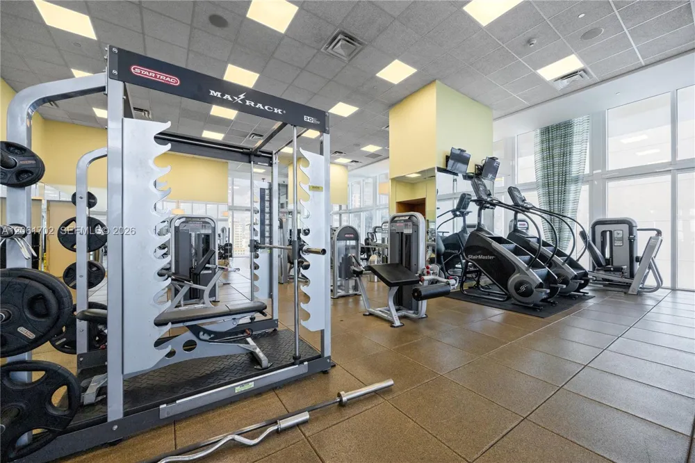 50 Biscayne Blvd #4706 Miami, FL 33132