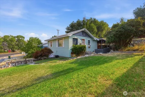 807 Birch Street