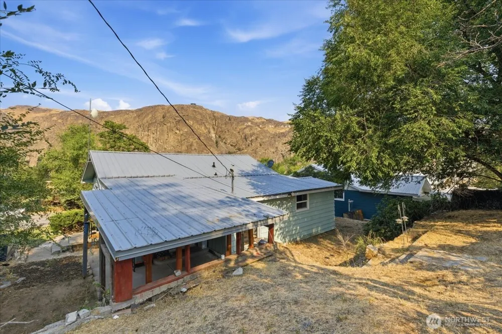 807 Birch Street Coulee Dam, WA 99116