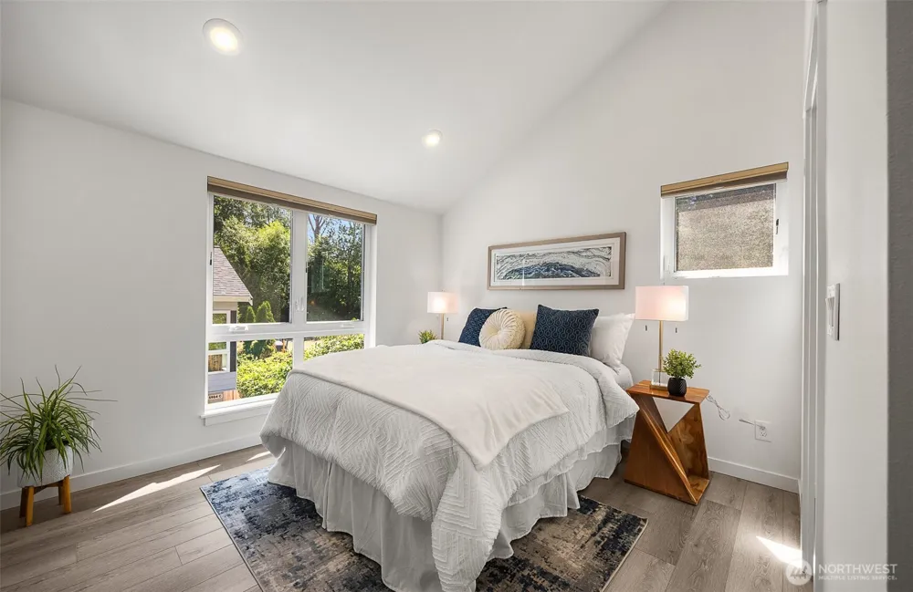 5984 B 26th Avenue SW Seattle, WA 98106