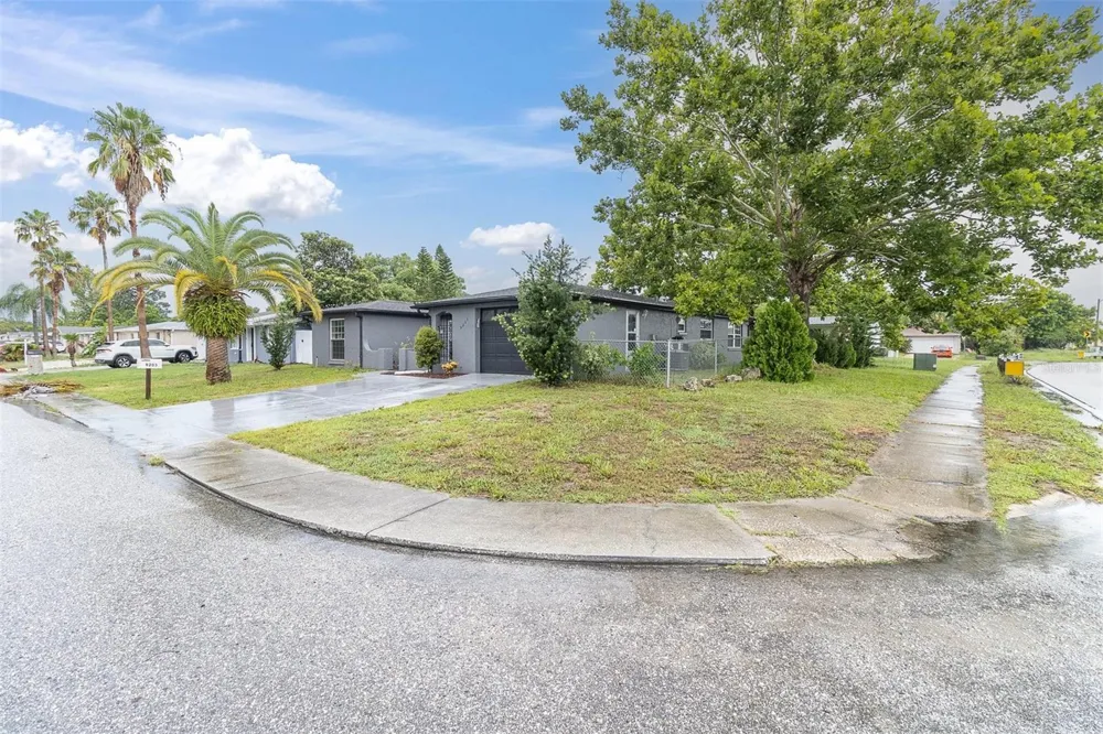 9203 GREENBRIAR LANE Port Richey, FL 34668