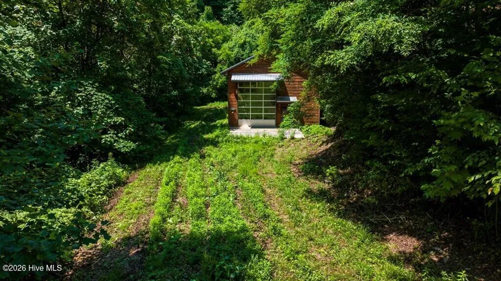 235 Rios Drive Bryson City, NC 28713