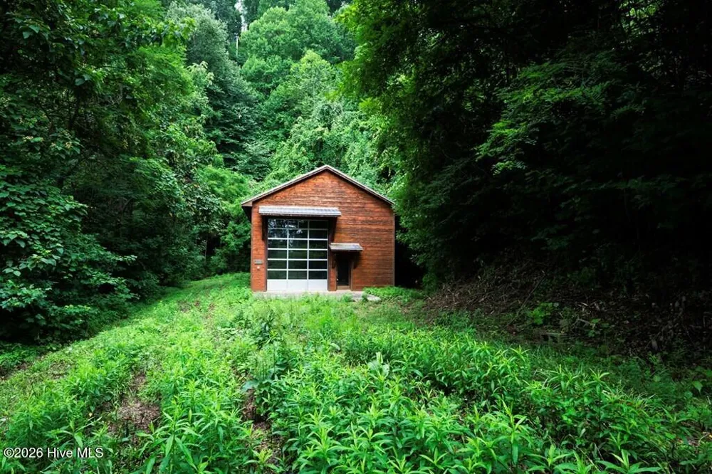 235 Rios Drive Bryson City, NC 28713