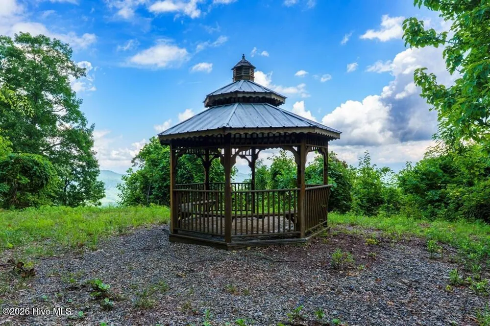 235 Rios Drive Bryson City, NC 28713
