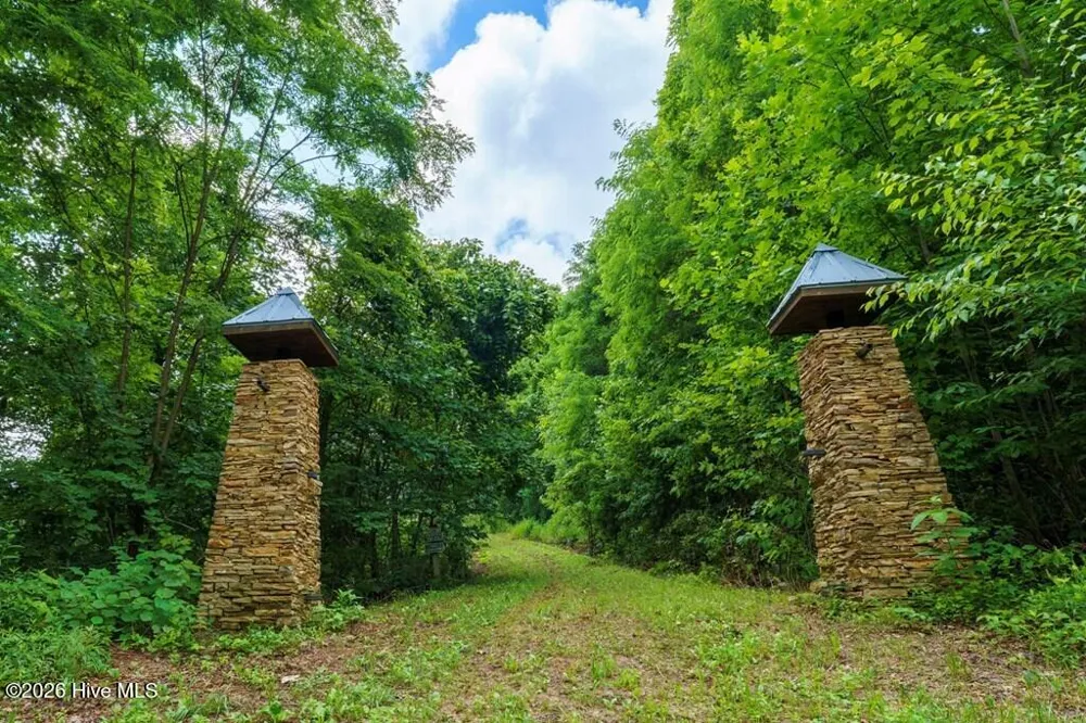 235 Rios Drive Bryson City, NC 28713