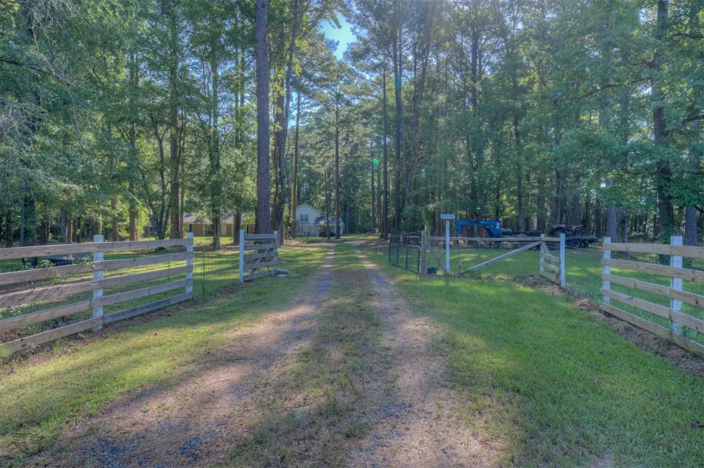 447 Burrow Lane Cotton Valley, LA 71018
