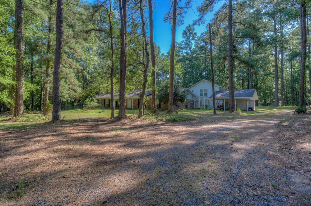 447 Burrow Lane Cotton Valley, LA 71018