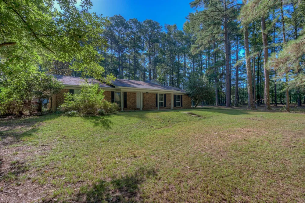 447 Burrow Lane Cotton Valley, LA 71018