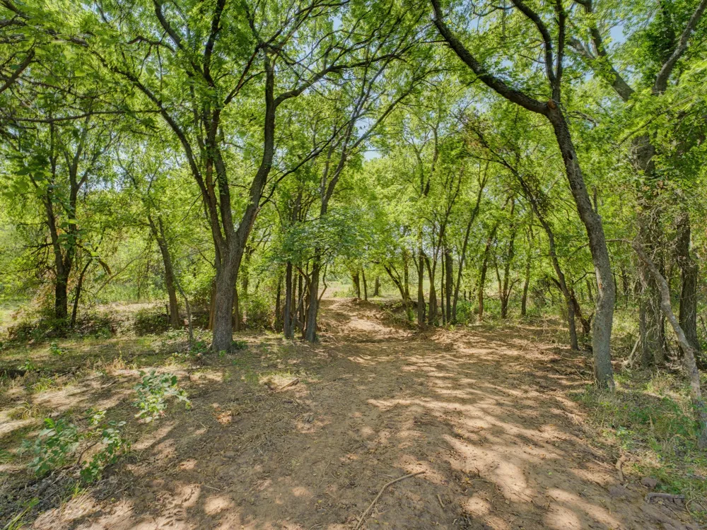 Applegate Rd Bowie, TX 76230