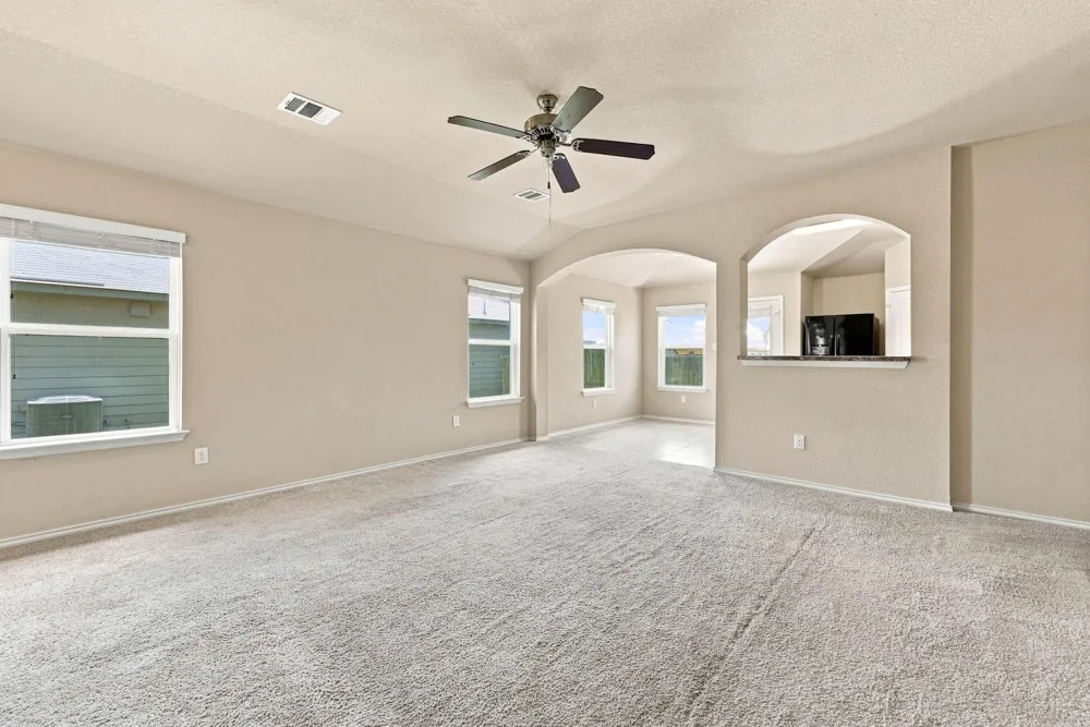 1525 Birmingham Drive Seguin, TX 78155