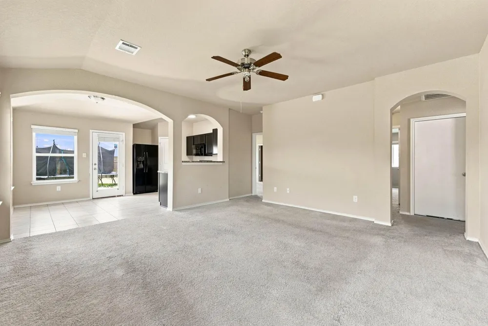 1525 Birmingham Drive Seguin, TX 78155