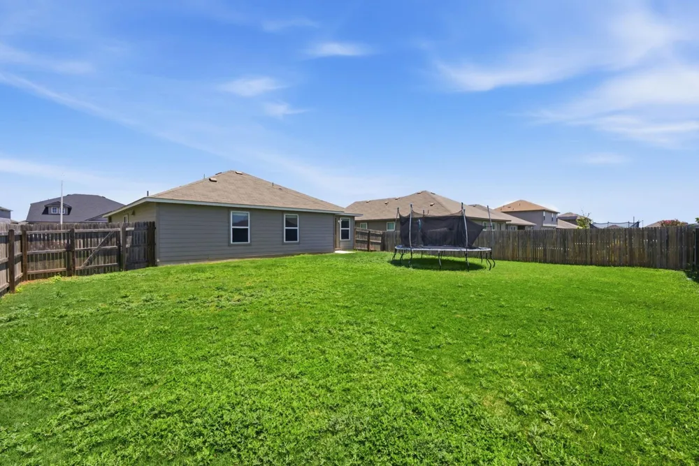 1525 Birmingham Drive Seguin, TX 78155