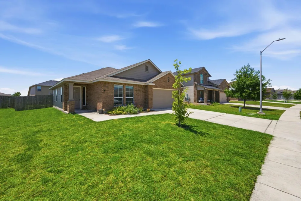 1525 Birmingham Drive Seguin, TX 78155