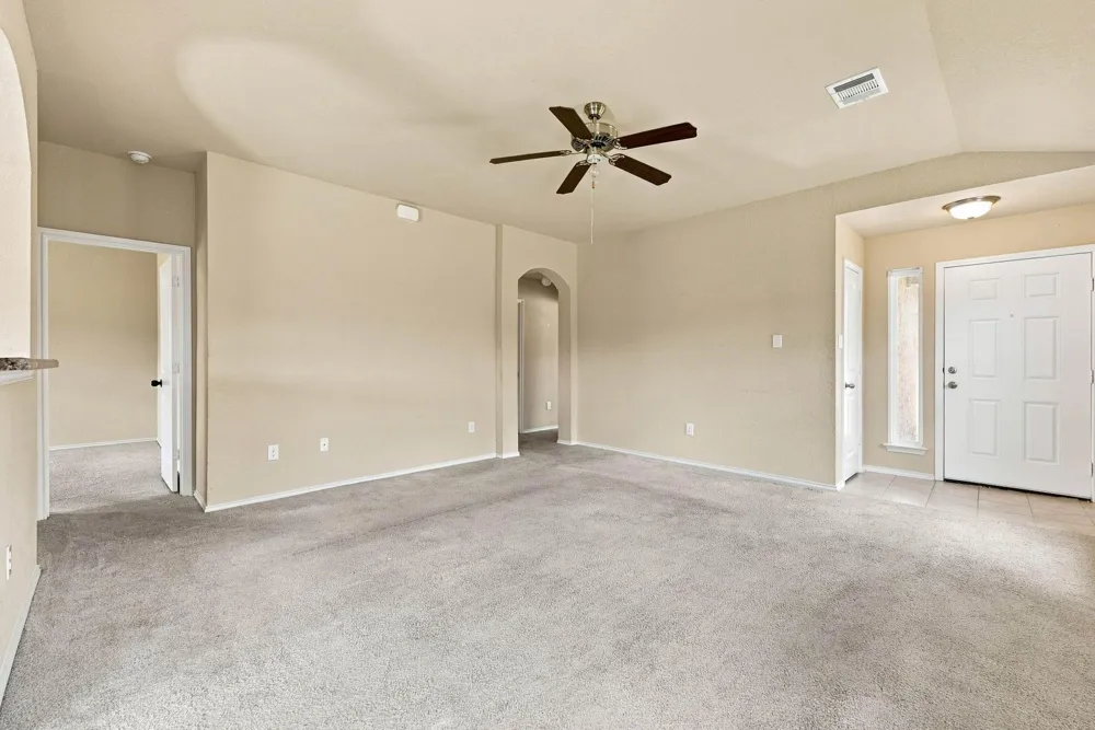 1525 Birmingham Drive Seguin, TX 78155