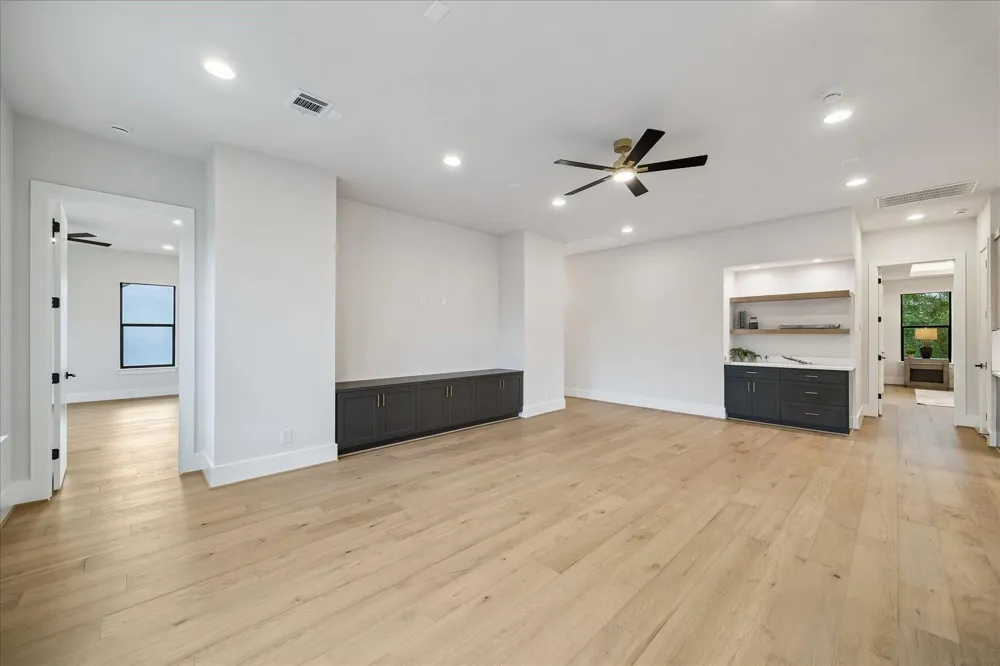 4714 Tamarisk Street Bellaire, TX 77401