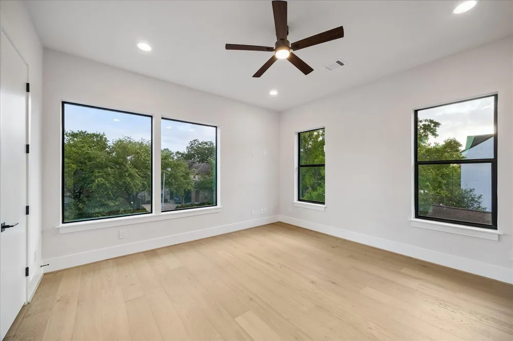 4714 Tamarisk Street Bellaire, TX 77401
