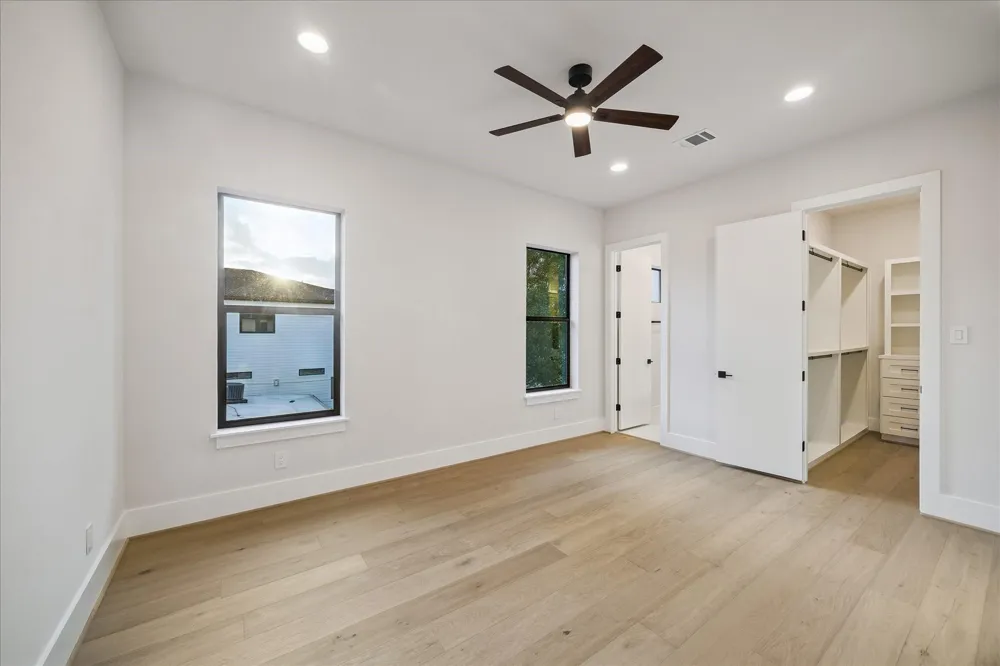 4714 Tamarisk Street Bellaire, TX 77401
