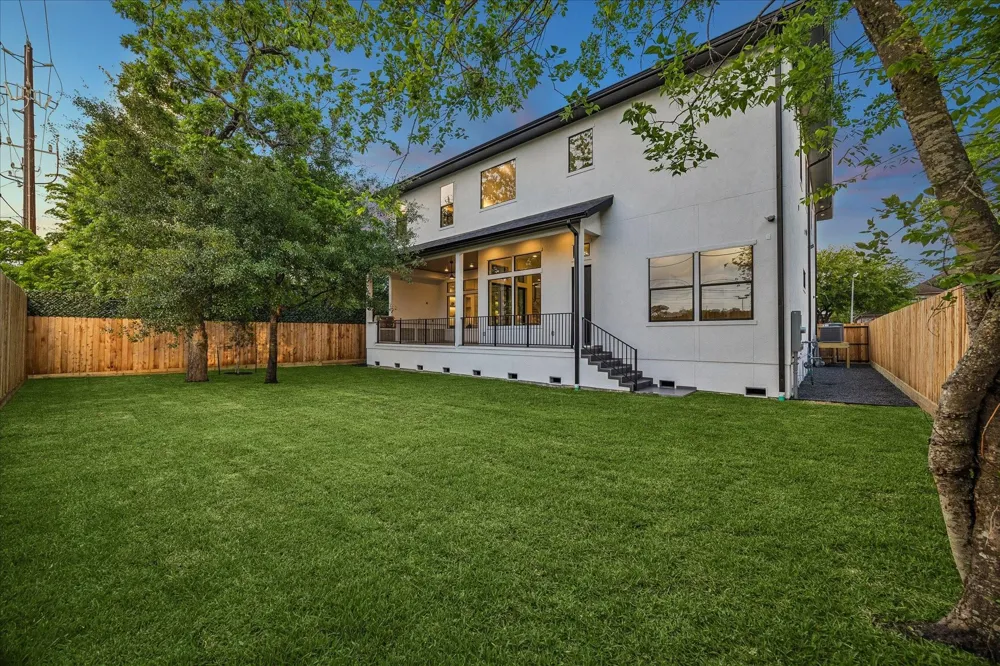 4714 Tamarisk Street Bellaire, TX 77401
