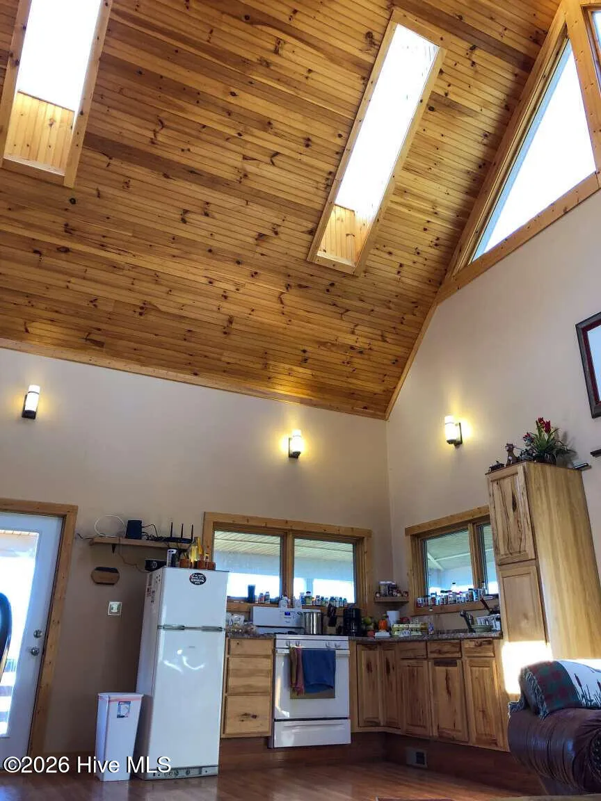 1491 Snowbird Road Robbinsville, NC 28771