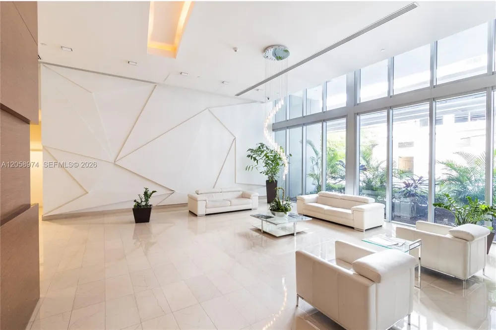 1111 SW 1st Ave #2423-N Miami, FL 33130