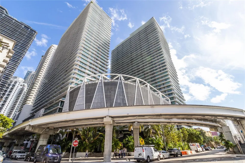 1111 SW 1st Ave #2423-N Miami, FL 33130
