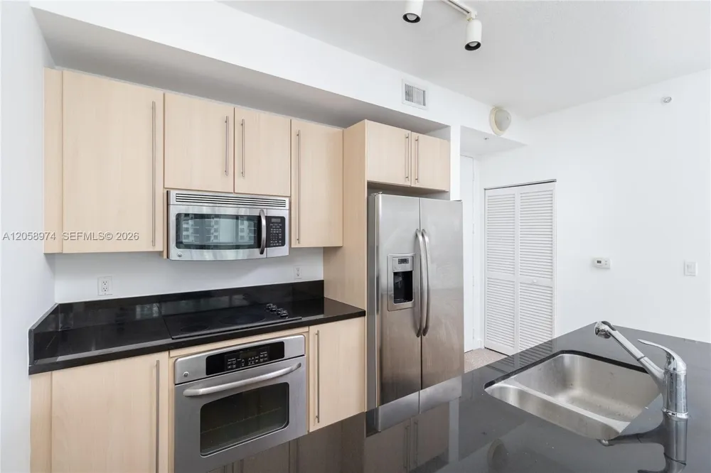 1111 SW 1st Ave #2423-N Miami, FL 33130