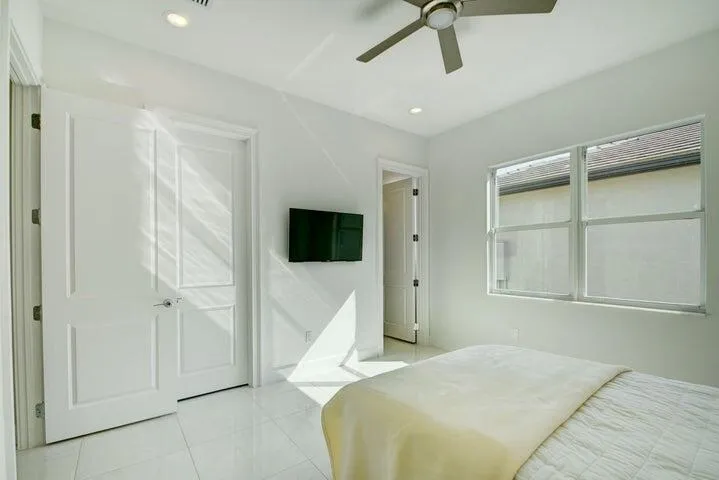 12832 Veneto Springs Drive Boynton Beach, FL 33473