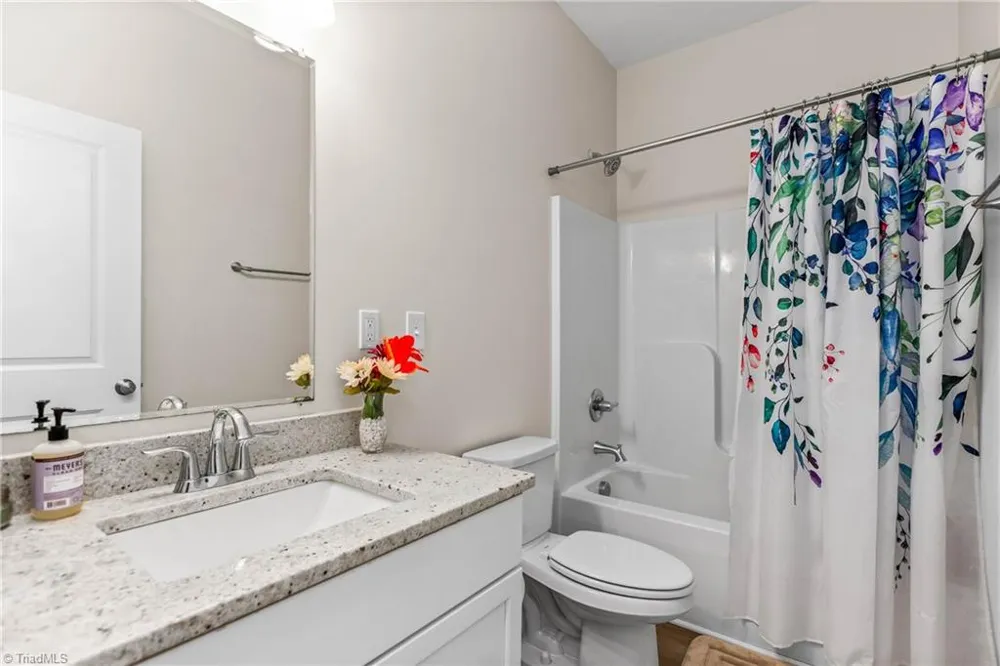 2529 Fiddlers Glenn Drive Winston-Salem, NC 27127