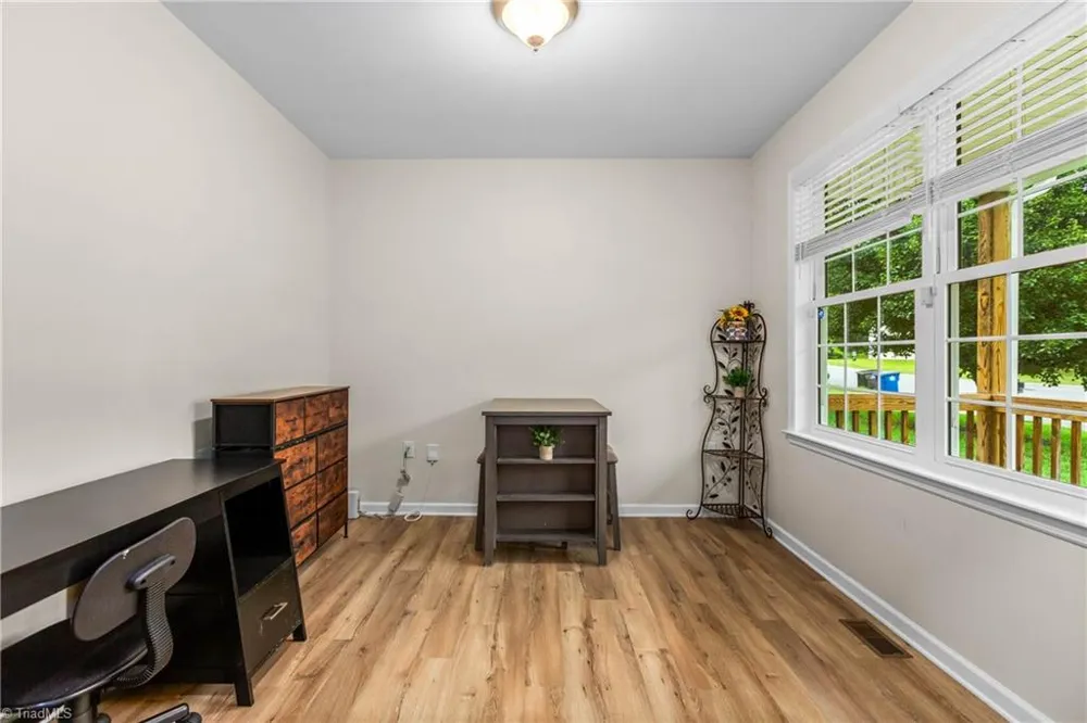 2529 Fiddlers Glenn Drive Winston-Salem, NC 27127