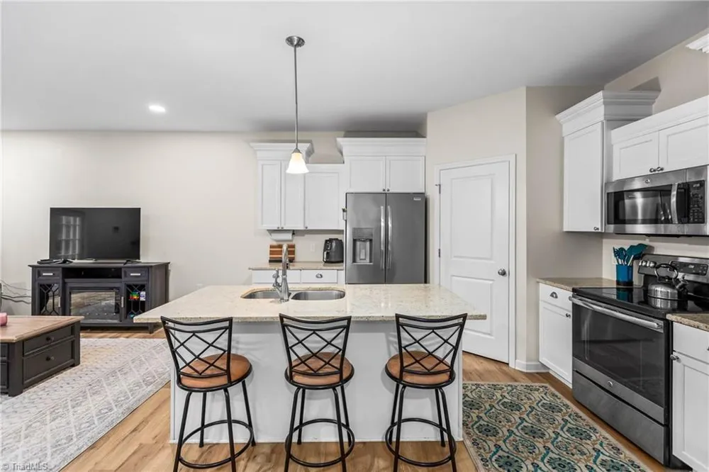 2529 Fiddlers Glenn Drive Winston-Salem, NC 27127