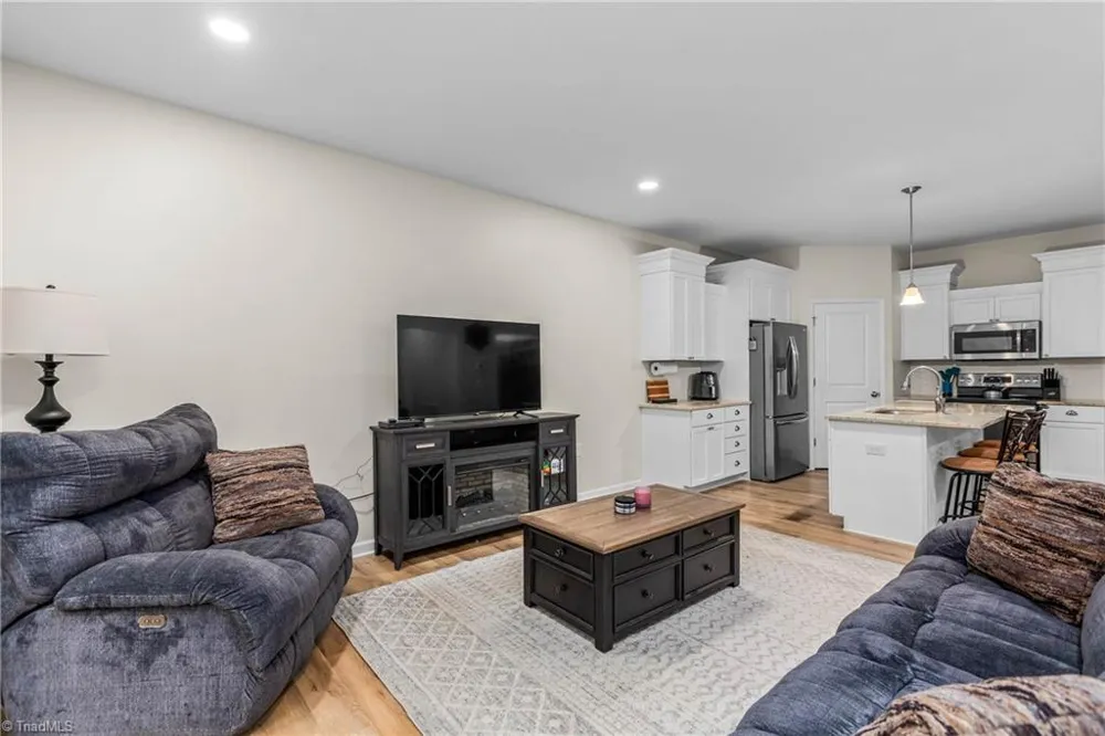 2529 Fiddlers Glenn Drive Winston-Salem, NC 27127