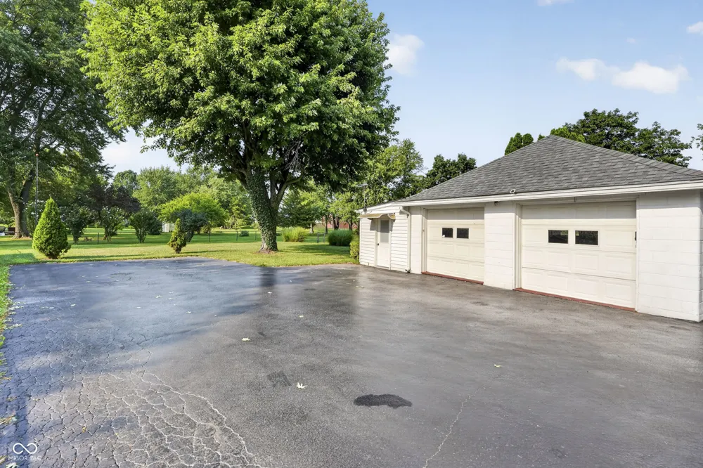 5037 W Us Highway 52 Highway W New Palestine, IN 46163