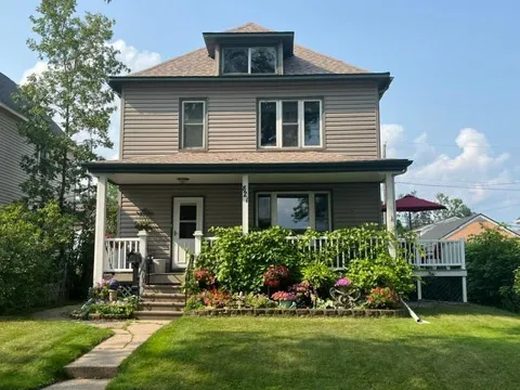 821 10th Street