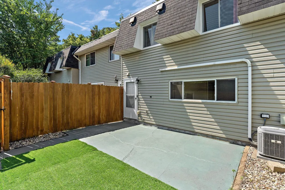 3838 Craig Way Inver Grove Heights, MN 55076