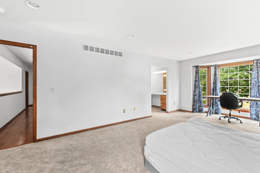 4877 Davis Court Troy, MI 48085