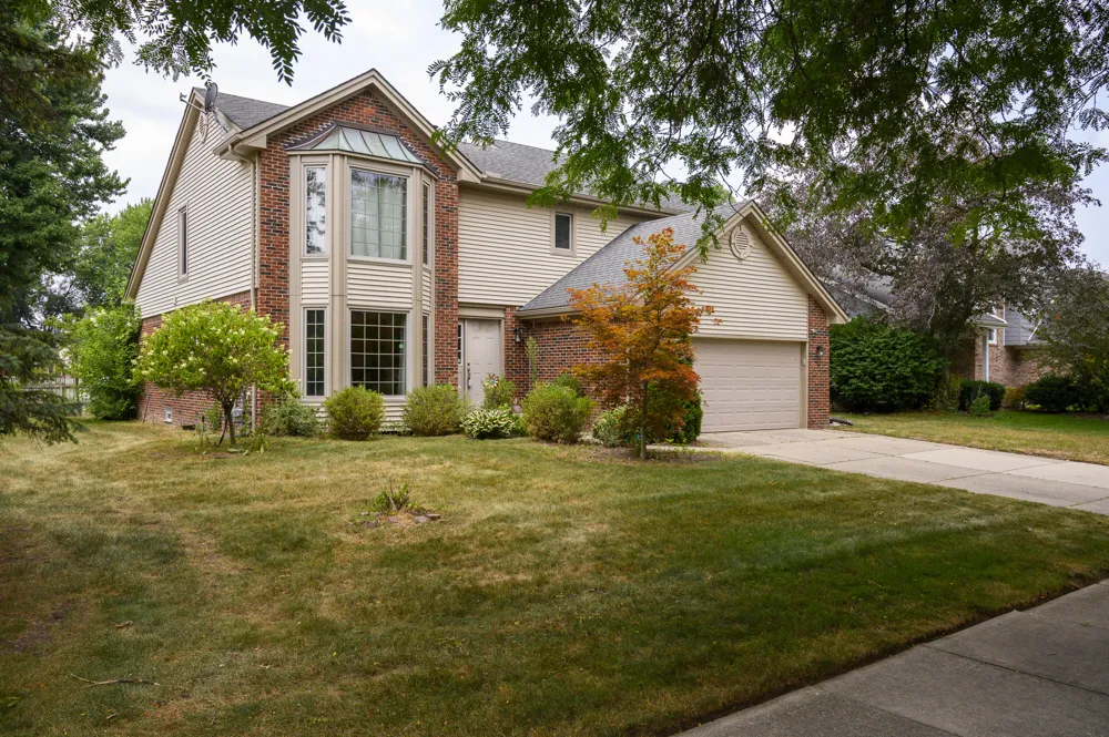 4877 Davis Court Troy, MI 48085