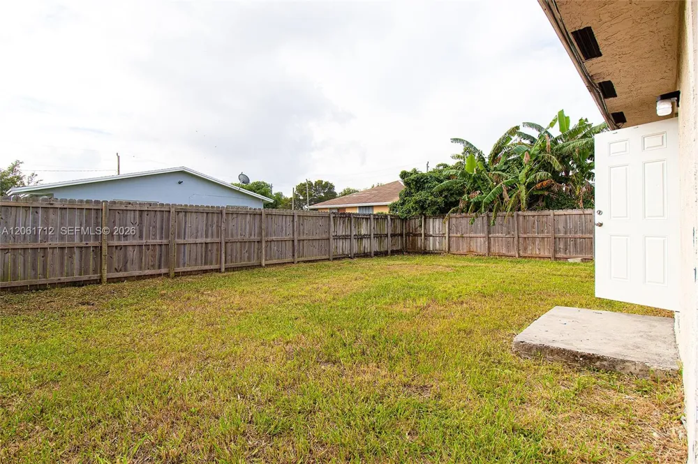 455 NW 14th St Florida City, FL 33034