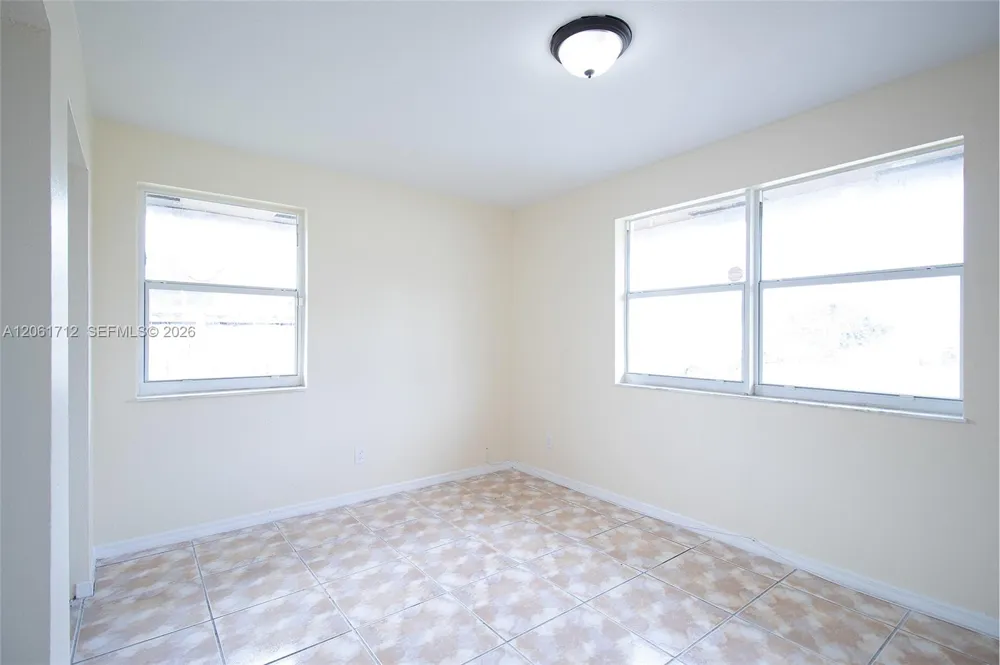 455 NW 14th St Florida City, FL 33034