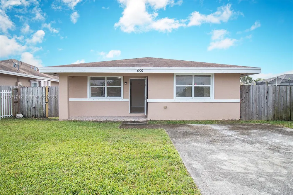455 NW 14th St Florida City, FL 33034