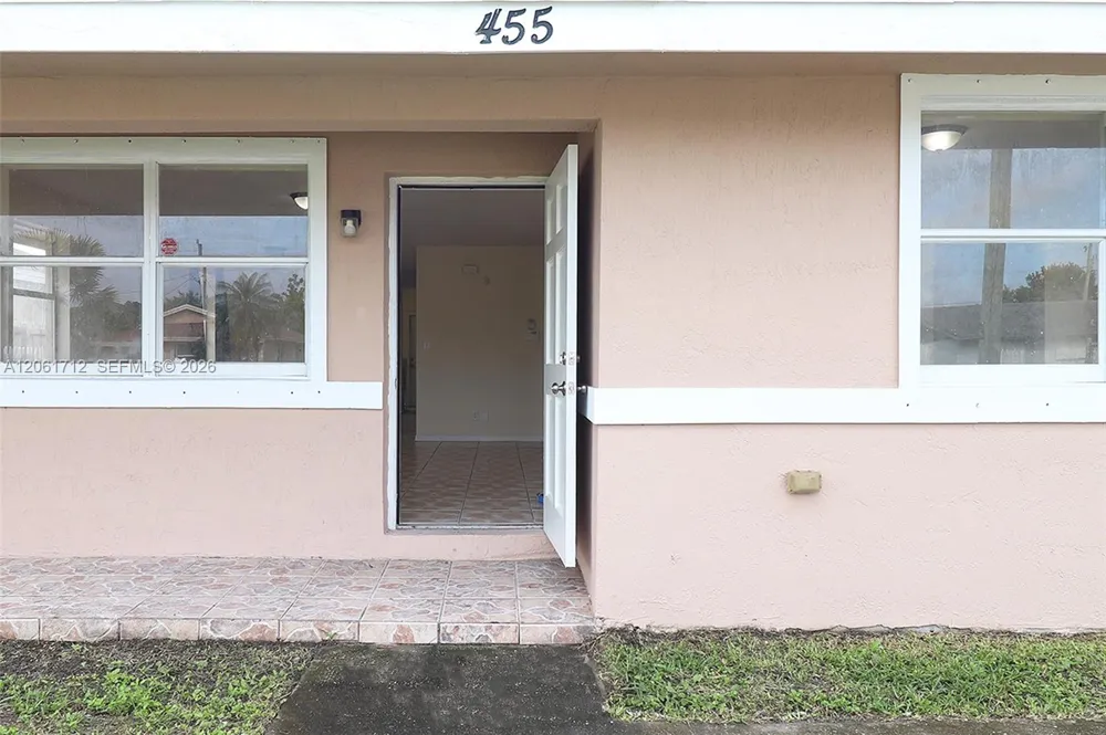 455 NW 14th St Florida City, FL 33034