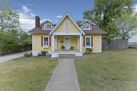 217 College Ave E