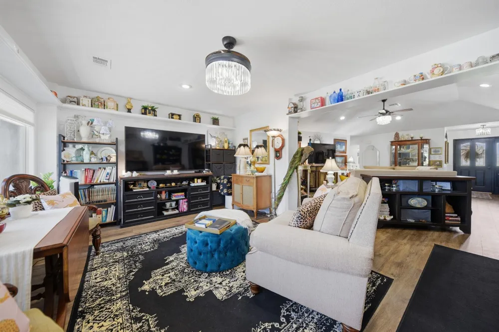 3230 S Fm 1291 Fayetteville, TX 78940