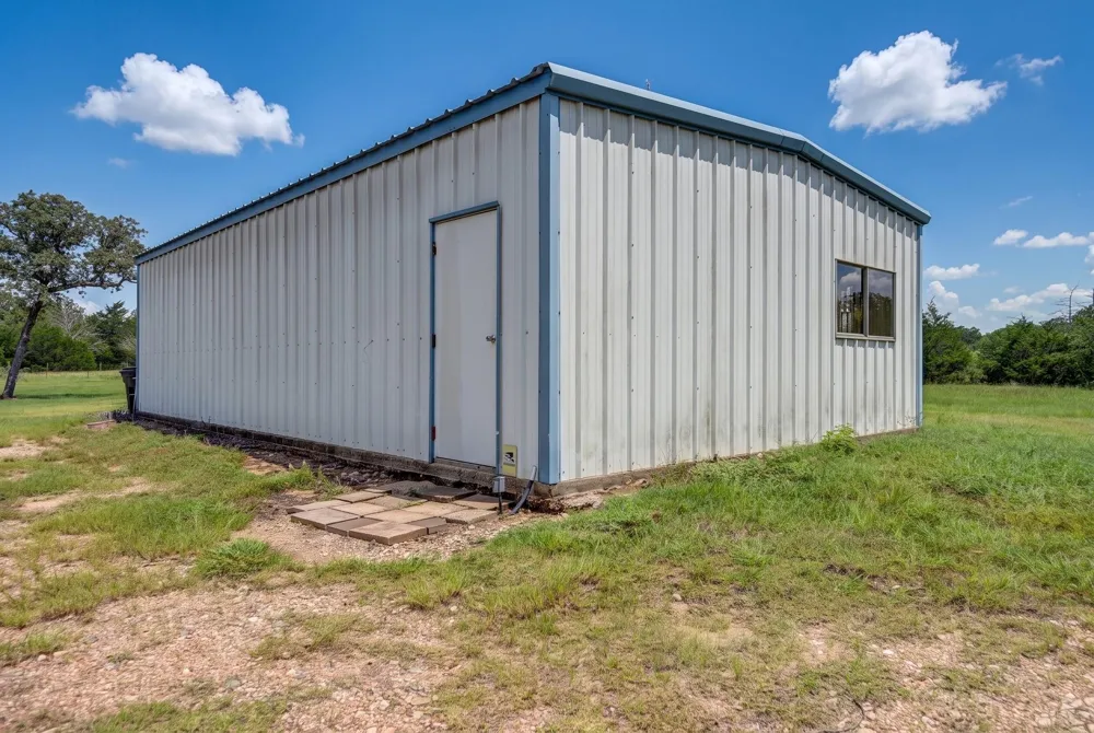 3230 S Fm 1291 Fayetteville, TX 78940