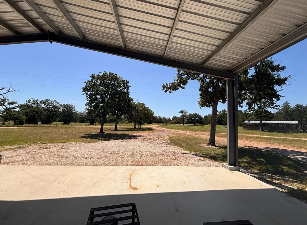 3230 S Fm 1291 Fayetteville, TX 78940