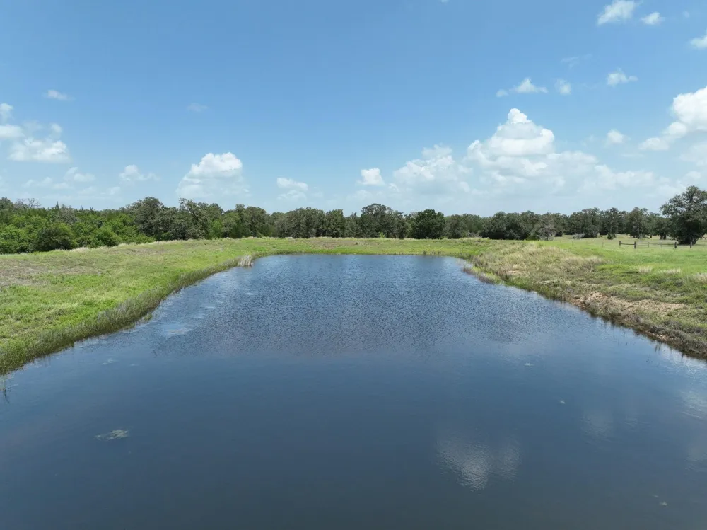 3230 S Fm 1291 Fayetteville, TX 78940